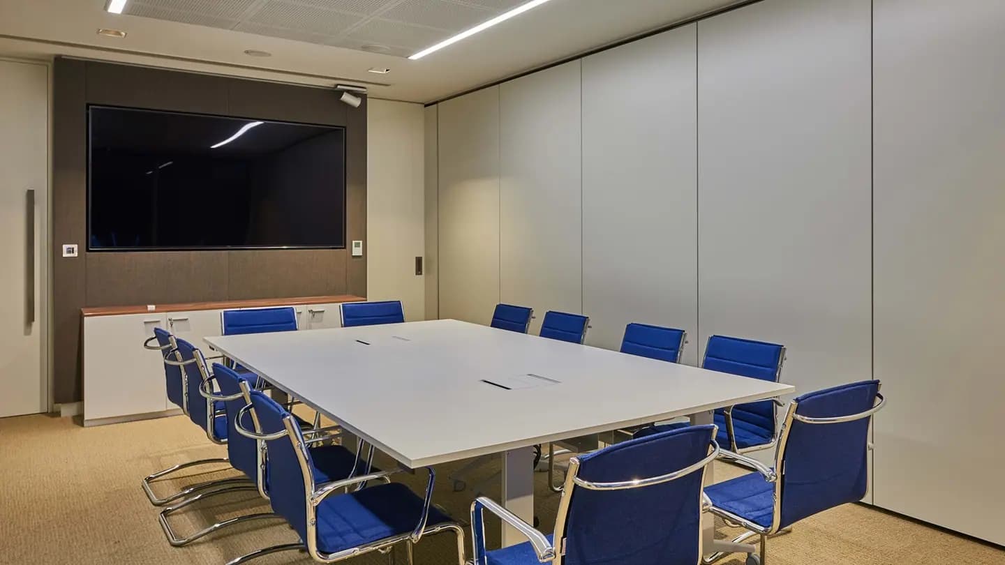 Abu Dhabi Islamic Bank Headquarters — photo 16