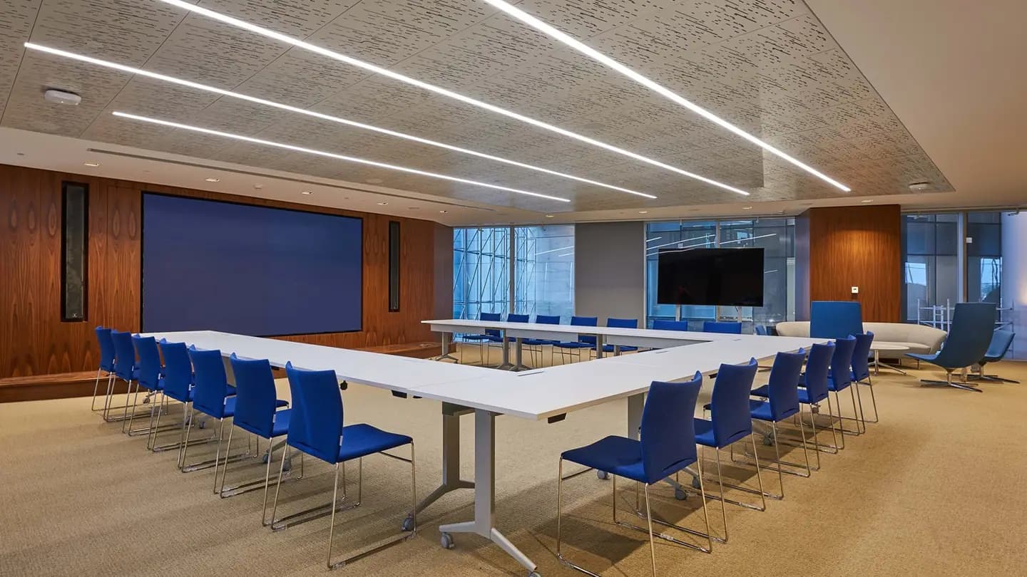 Abu Dhabi Islamic Bank Headquarters — photo 33