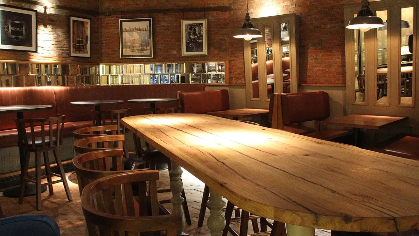 Bentley Bistro & Bar — photo 36