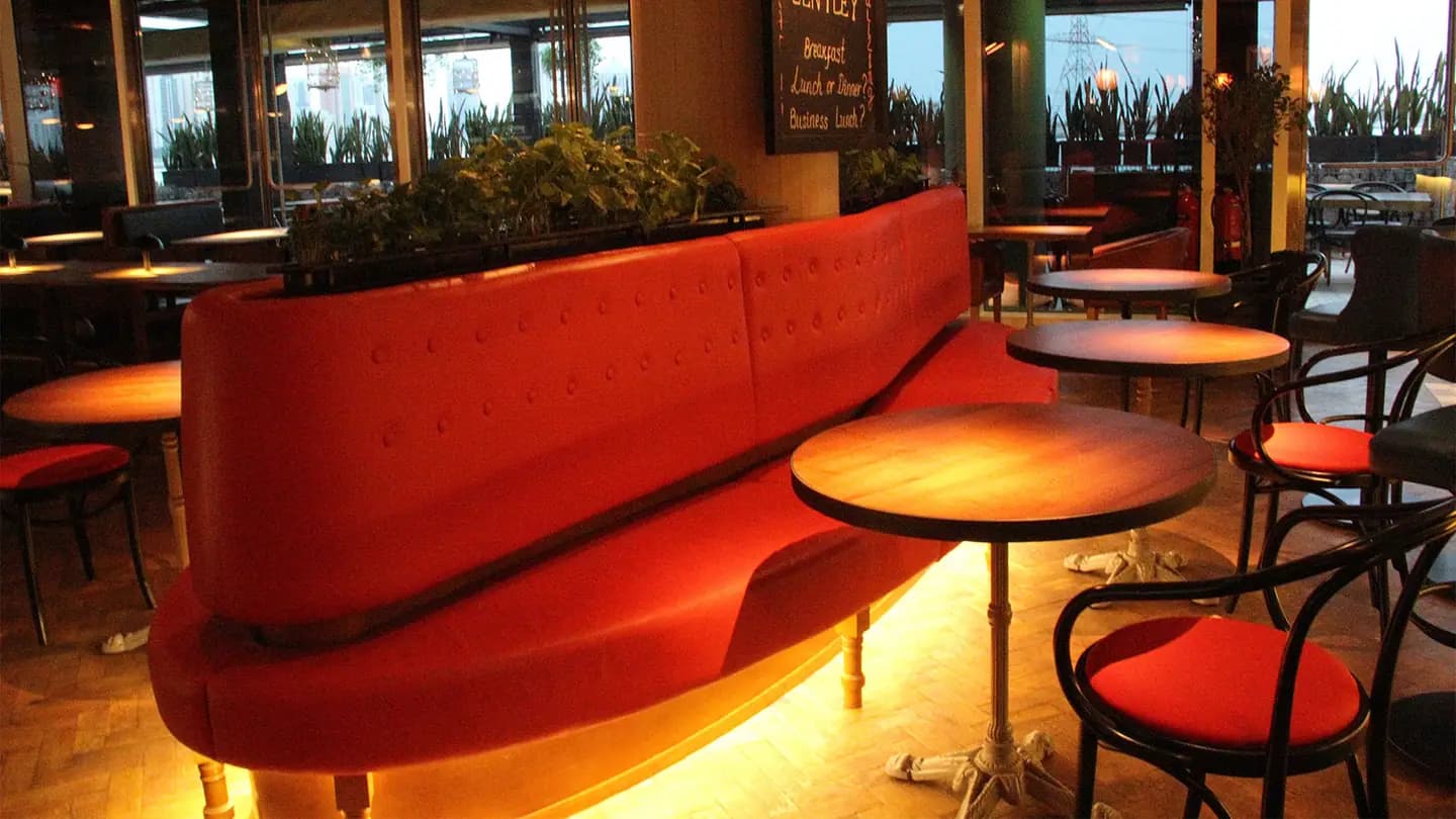 Bentley Bistro & Bar — photo 31