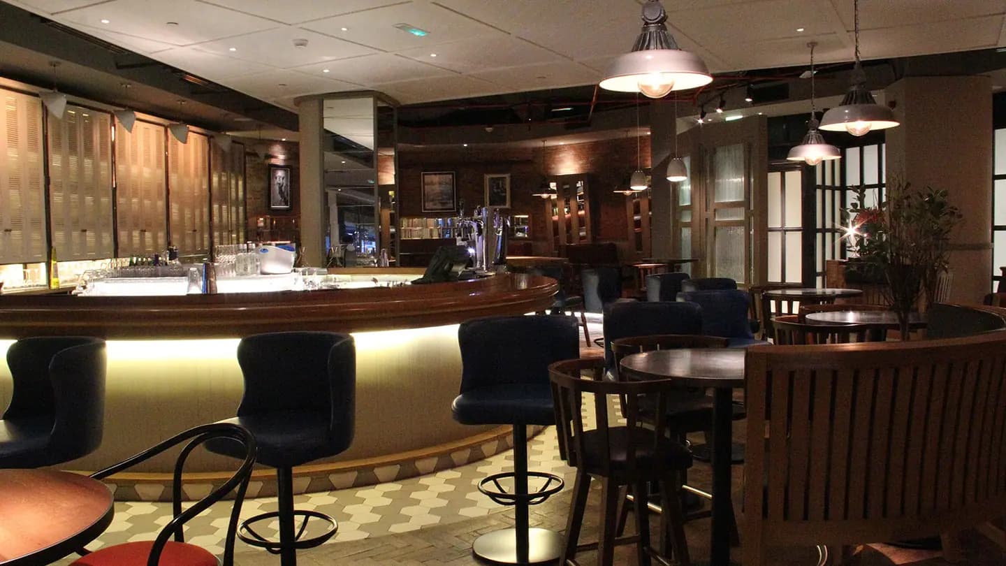 Bentley Bistro & Bar — photo 20