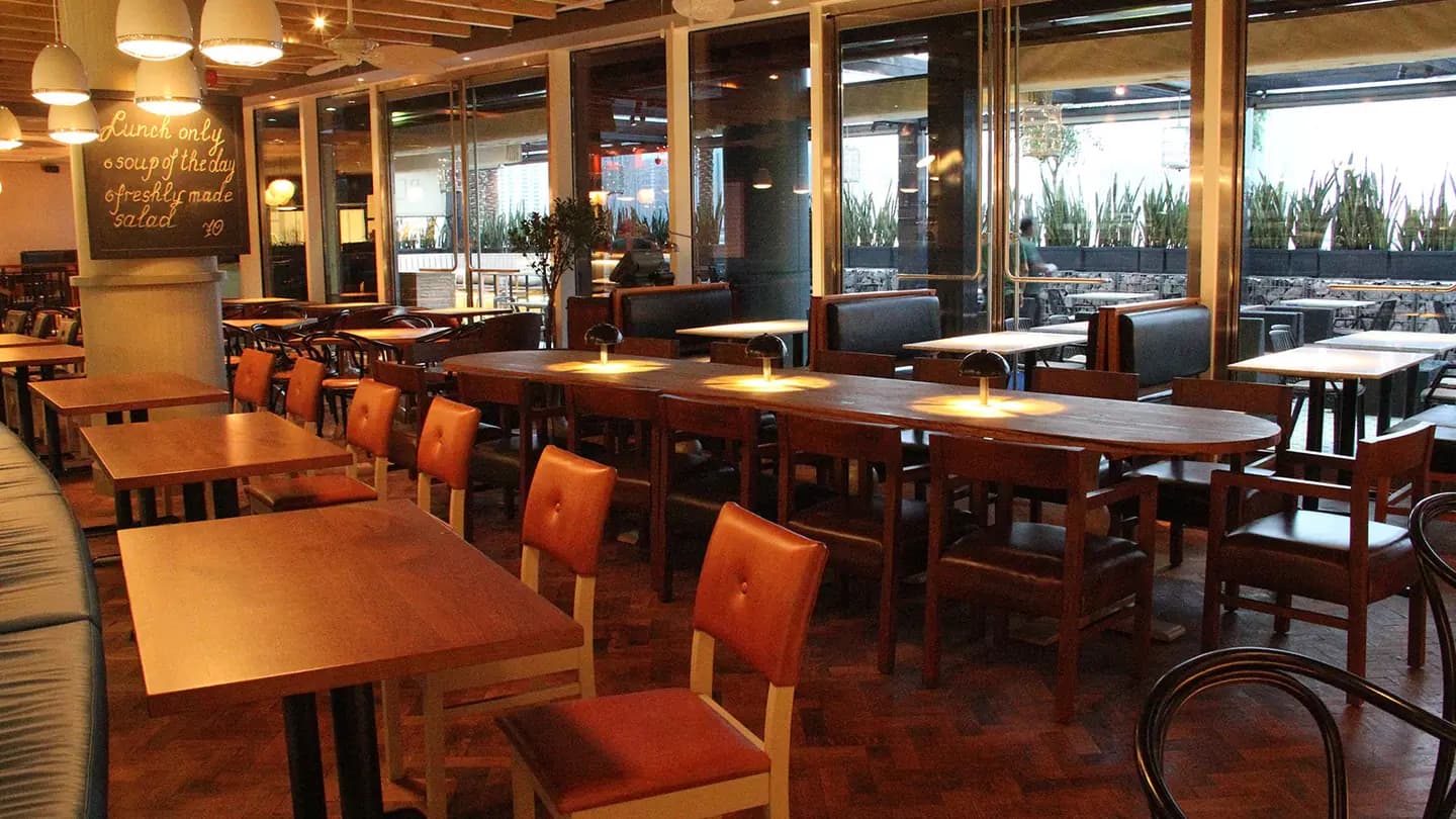 Bentley Bistro & Bar — photo 11