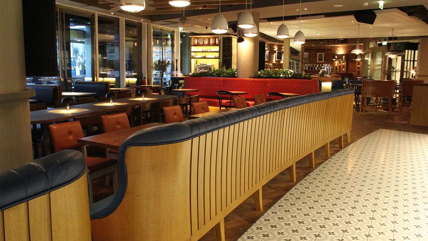 Bentley Bistro & Bar — photo 2