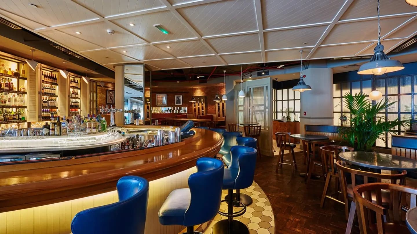 Bentley Bistro & Bar — photo 21