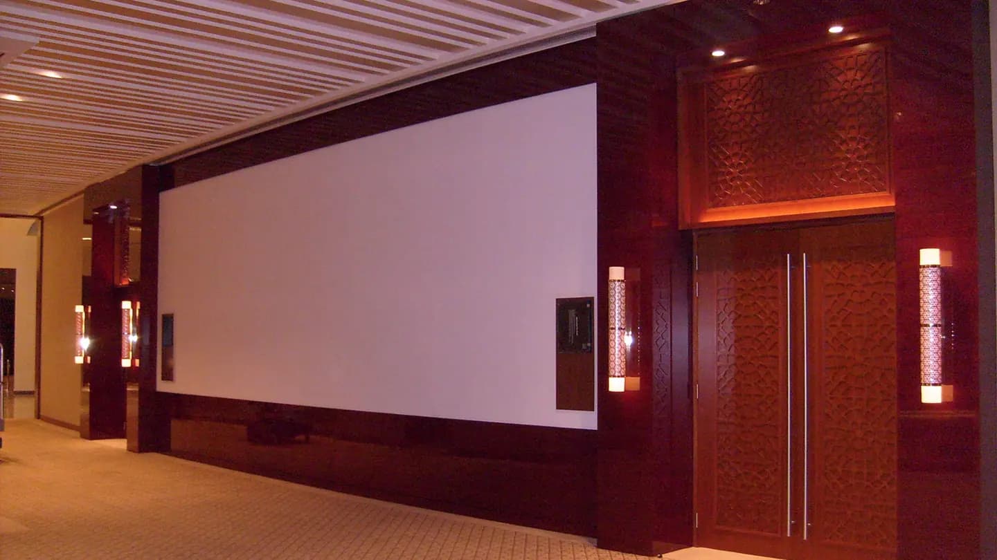 Crowne Plaza Hotel — photo 10