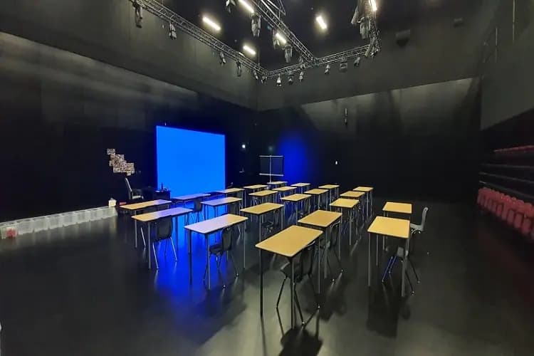 Dubai College Sports Hall — photo 1