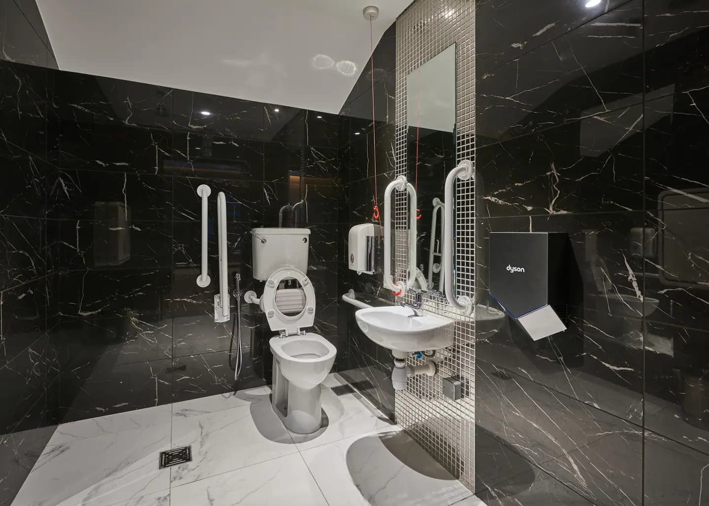 Vox Cinemas – Mirdiff City Center — photo 19